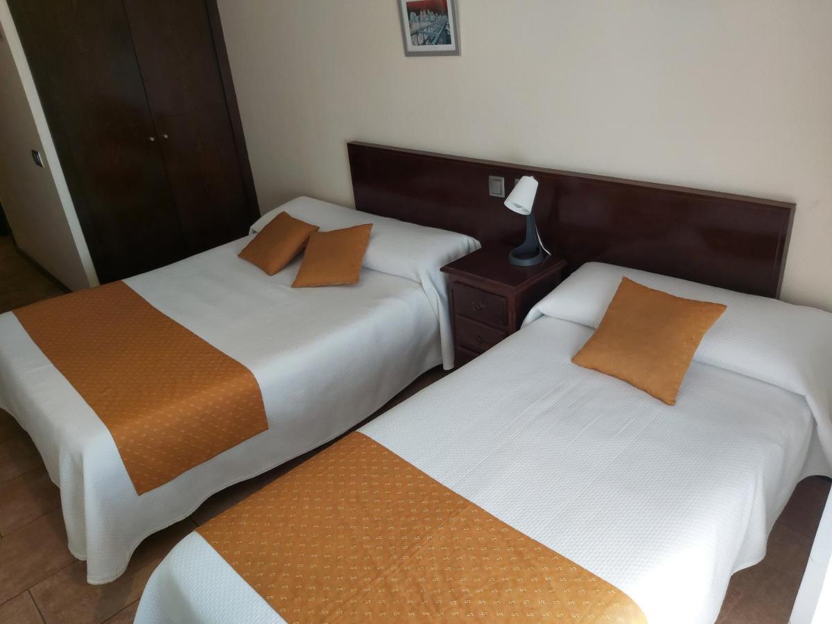 Hotel Complutense Alcalá de Henares Екстериор снимка